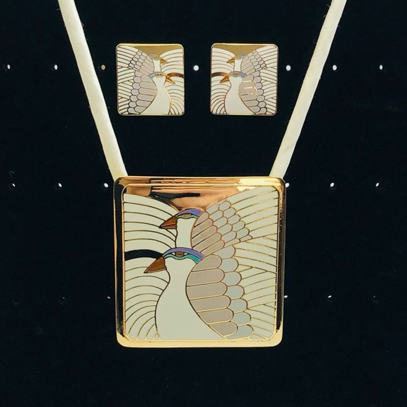 Laurel Burch Moon Doves Necklace and Earrings Set White and Gold - Picture 2 of 9